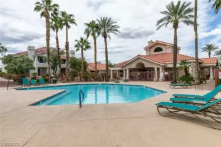 Photo #2: 2492380 Listing 