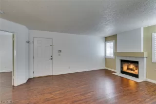 Photo #6: 2492380 Listing 