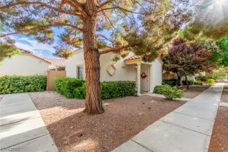 Photo #1: 2492385 Listing