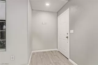 Photo #3: 2492385 Listing