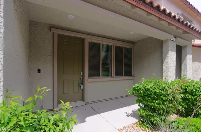 MLS: 2492390 Condo For Sale
