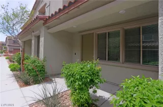 Photo #1: 2492390 Listing 