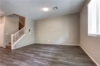 Photo #5: 2492390 Listing 