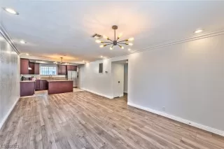 Photo #2: 2492392 Listing 