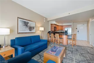 Photo #1: 2492414 Listing