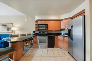 Photo #2: 2492414 Listing