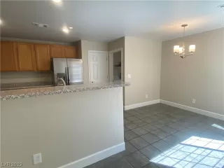 Photo #4: 2492433 Listing 