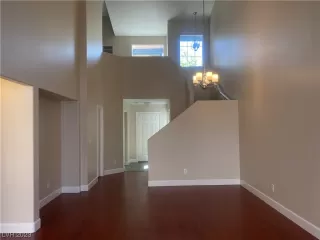 Photo #6: 2492433 Listing 