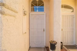 Photo #2: 2492478 Listing