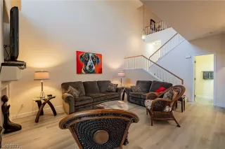 Photo #4: 2492478 Listing