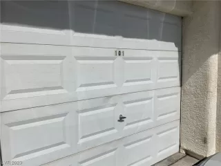 Photo #4: 2492508 Listing