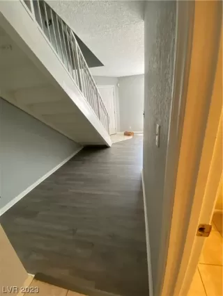 Photo #2: 2492511 Listing 