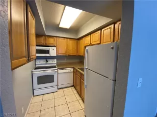 Photo #4: 2492511 Listing 