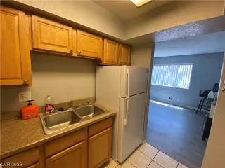 Photo #5: 2492511 Listing 