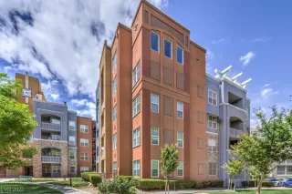 Photo #1: 2492527 Listing