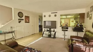 Photo #2: 2492538 Listing 