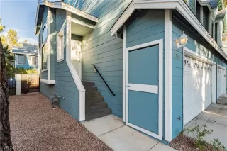 Photo #2: 2492544 Listing