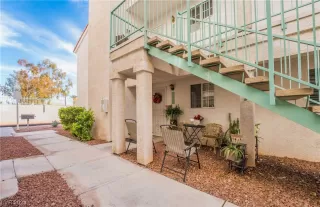 Photo #2: 2492554 Listing