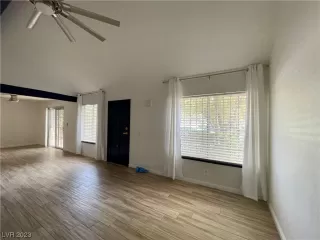 Photo #2: 2492599 Listing 