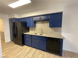 Photo #5: 2492599 Listing 