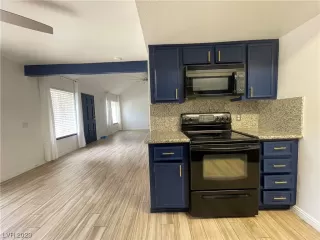 Photo #6: 2492599 Listing 