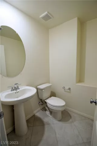Photo #4: 2492601 Listing 