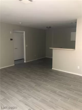 Photo #1: 2492604 Listing