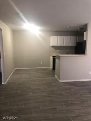 Photo #2: 2492604 Listing