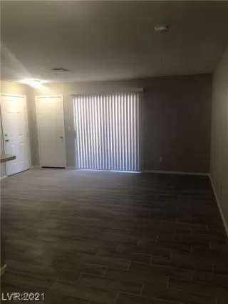 Photo #3: 2492604 Listing