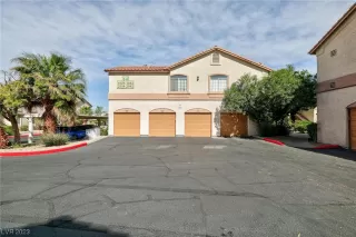 Photo #1: 2492611 Listing