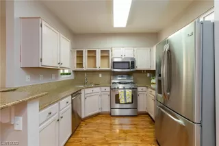 Photo #5: 2492611 Listing