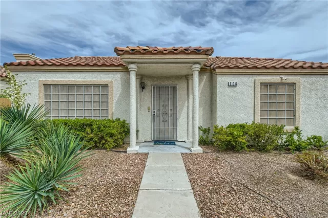 MLS: 2492630 Condo For Sale