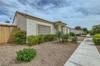 Photo #1: 2492630 Listing