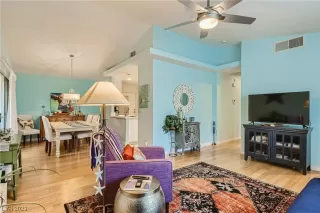 Photo #5: 2492630 Listing