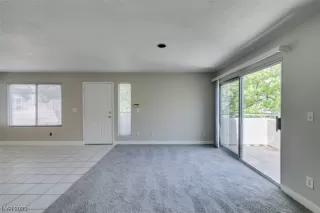 Photo #5: 2492631 Listing 