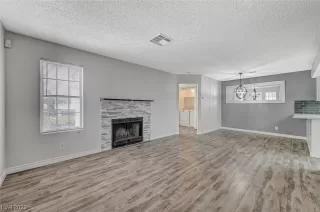 Photo #3: 2492676 Listing 