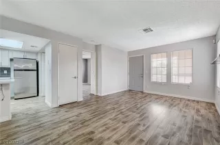 Photo #6: 2492676 Listing 