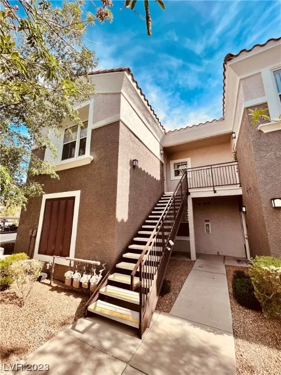 MLS: 2492685 Condo For Sale