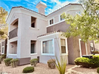 Photo #1: 2492685 Listing 