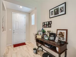 Photo #3: 2492695 Listing 