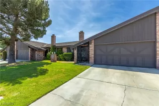 Photo #2: 2492704 Listing 