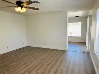 Photo #5: 2492710 Listing