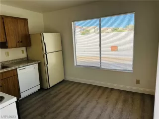 Photo #6: 2492710 Listing