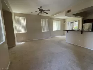 Photo #3: 2492721 Listing 