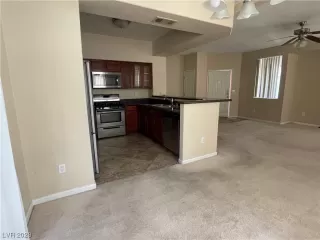 Photo #6: 2492721 Listing 