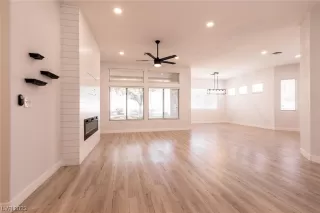Photo #4: 2492722 Listing 