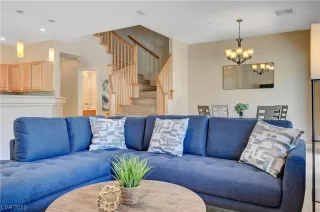 Photo #6: 2492758 Listing 