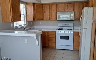 Photo #4: 2492771 Listing