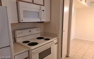 Photo #2: 2492780 Listing