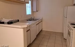 Photo #4: 2492780 Listing